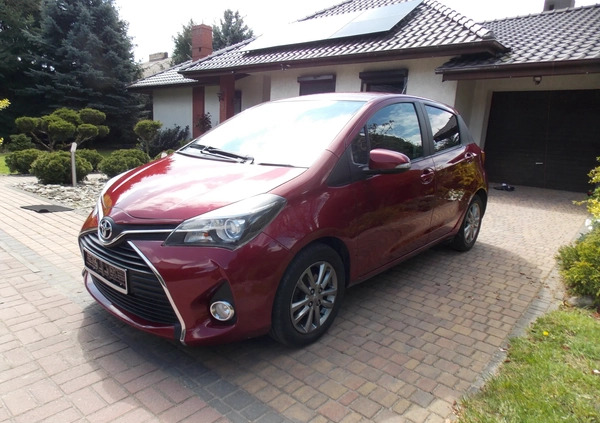 Toyota Yaris cena 42700 przebieg: 97816, rok produkcji 2017 z Gniezno małe 154